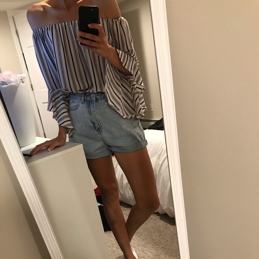 Stripped off the shoulder top